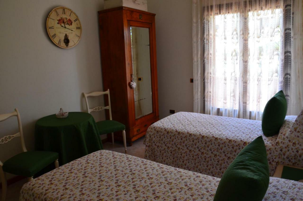 Appartamento Casa Fedora Lecce Esterno foto