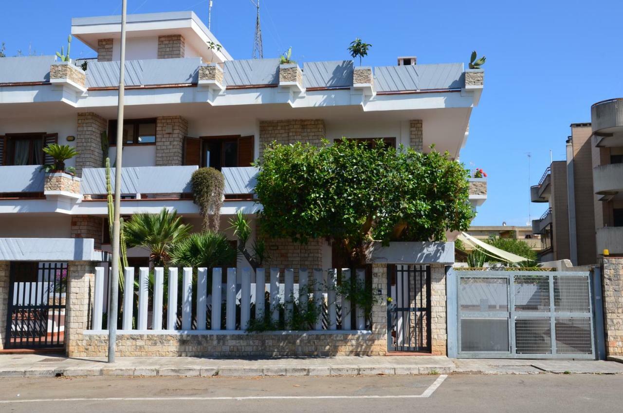 Appartamento Casa Fedora Lecce Esterno foto
